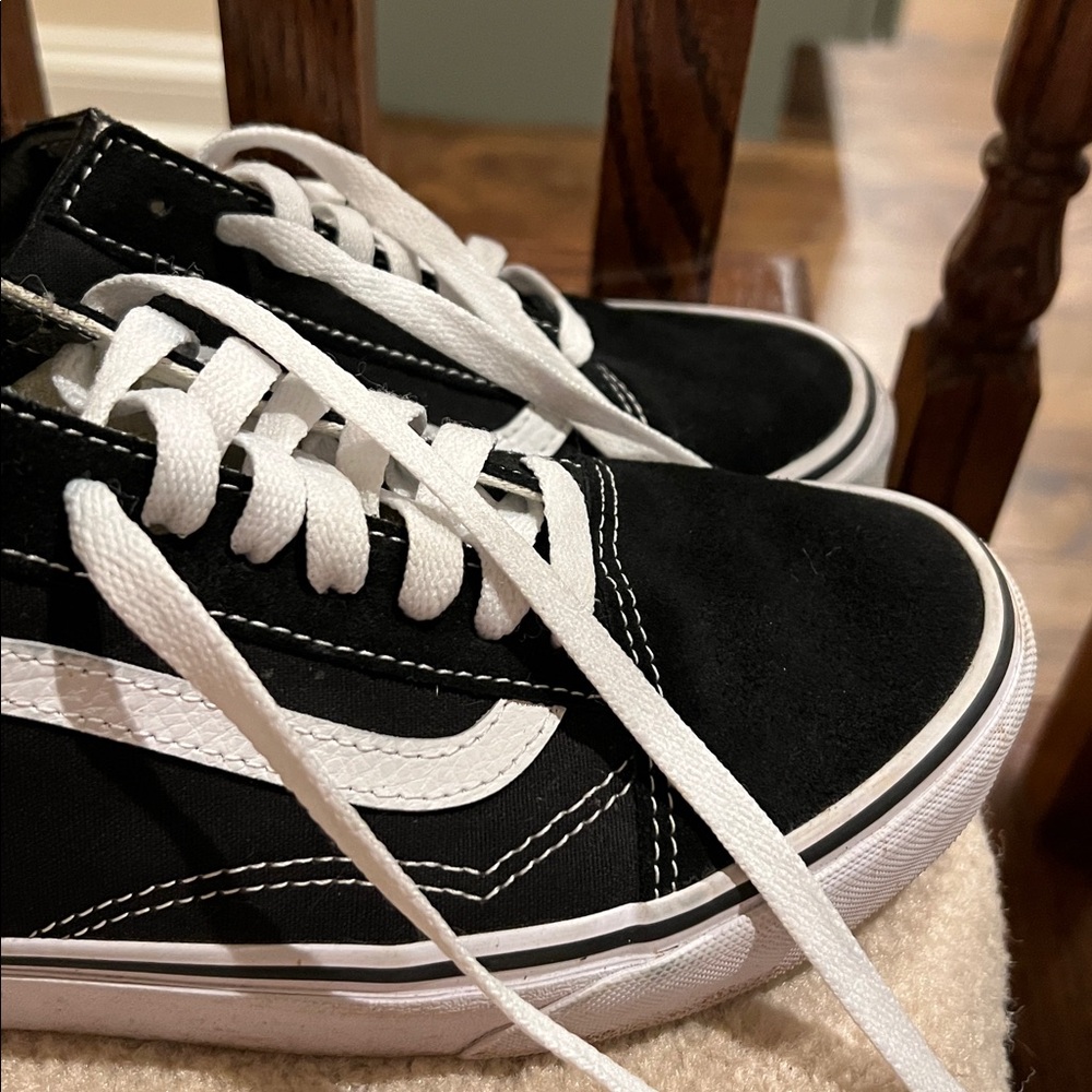 Men’s Vans Old Skool Classic Black and White Sneakers Size 7.5 - Picture 4 of 10
